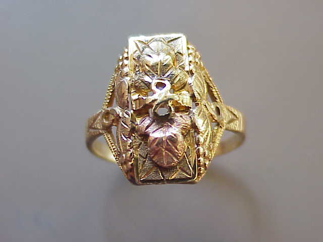 W6776  Vintage   12k 10k Black Hills Gold Ring   F.L. Thorpe & Co 